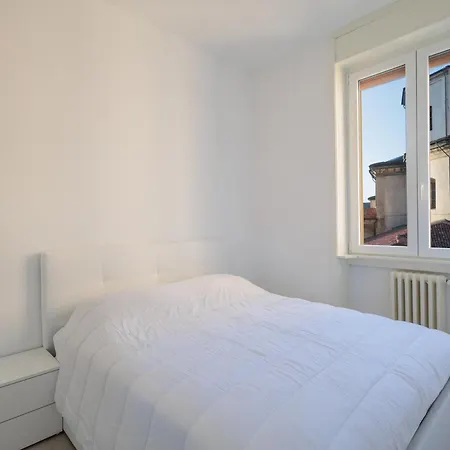 Guesthost - Maro' Apartamento *