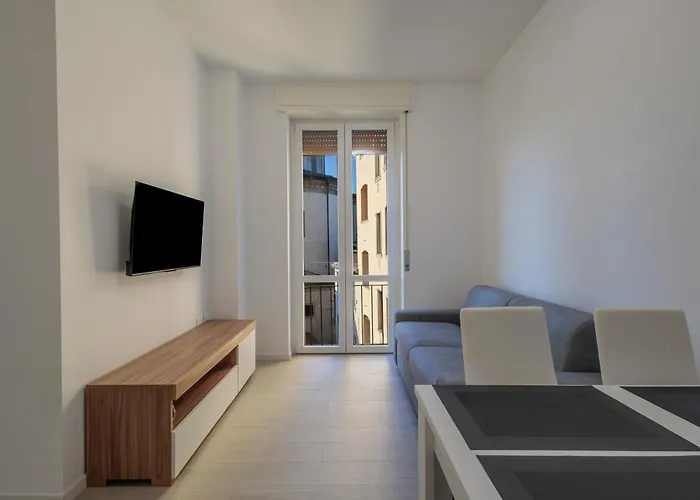 Guesthost - Maro' Bergamo